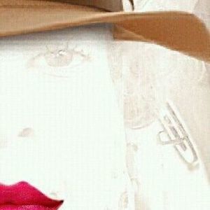 Meet your Posher, Mariaj